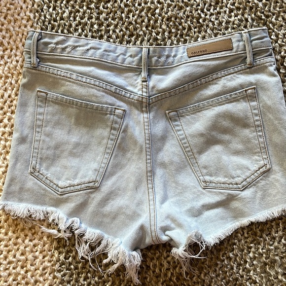 Grlfrnd denim shorts size 27 - Picture 3 of 3